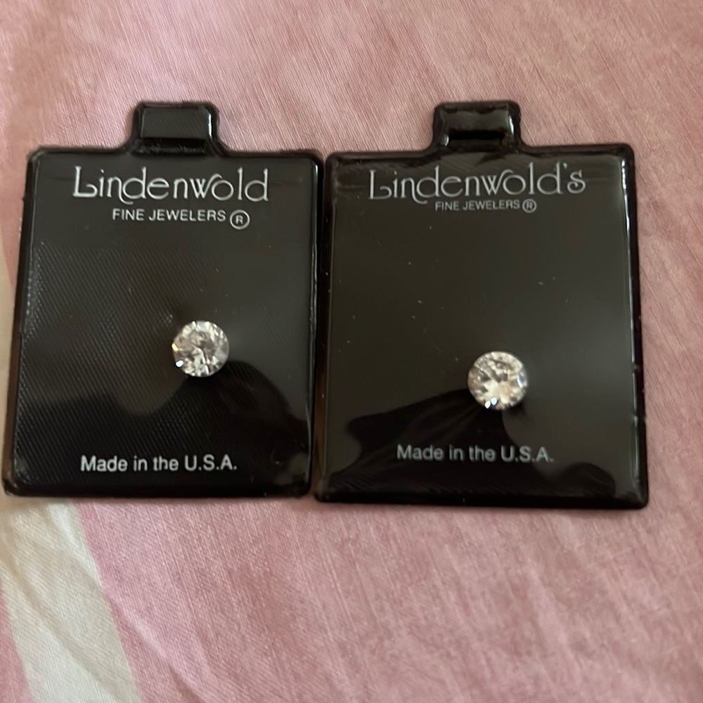 Cubic Zirconia stones (pair)